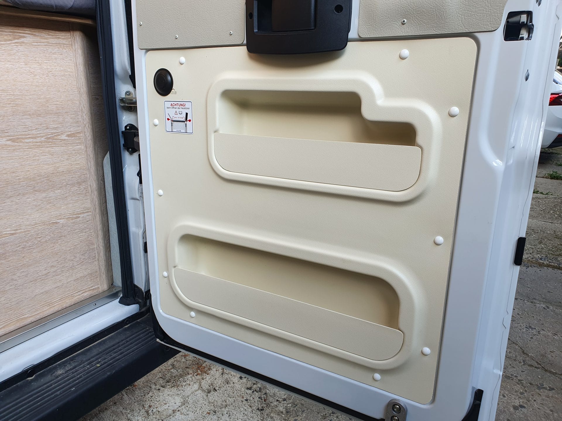 Obkladový panel pro Fiat Ducato s úložným prostorem - pravá strana