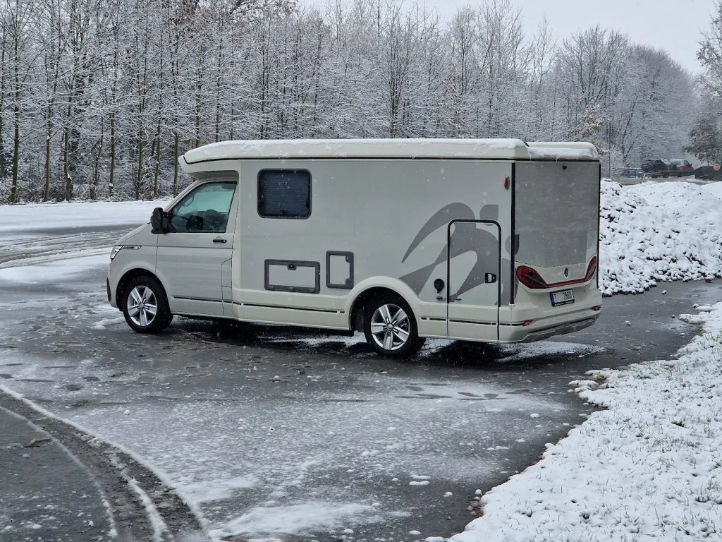 Zadní pohled na Knaus Tourer CUV